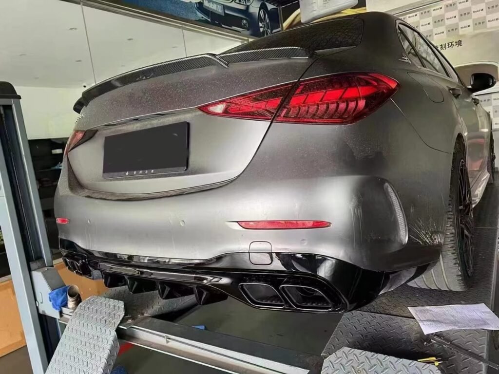 Carbon Fiber Rear Trunk Spoiler V1- Mercedes Benz C Class W206 C63