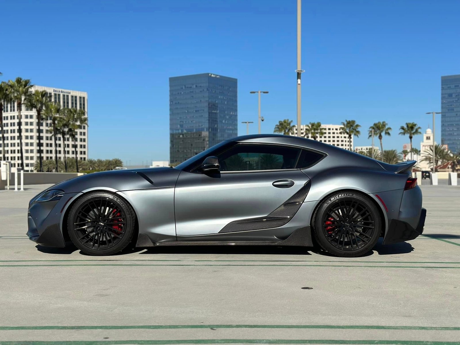 Carbon Fiber Side Door Fender Finned Panel Trim - Toyota A90 Supra