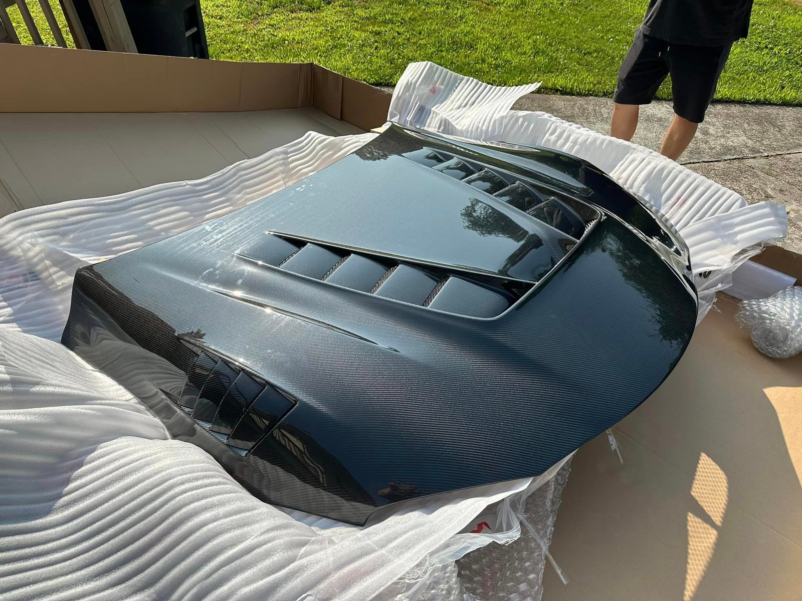 Carbon Fiber vented VRS Style Hood - Toyota Supra A90/A91