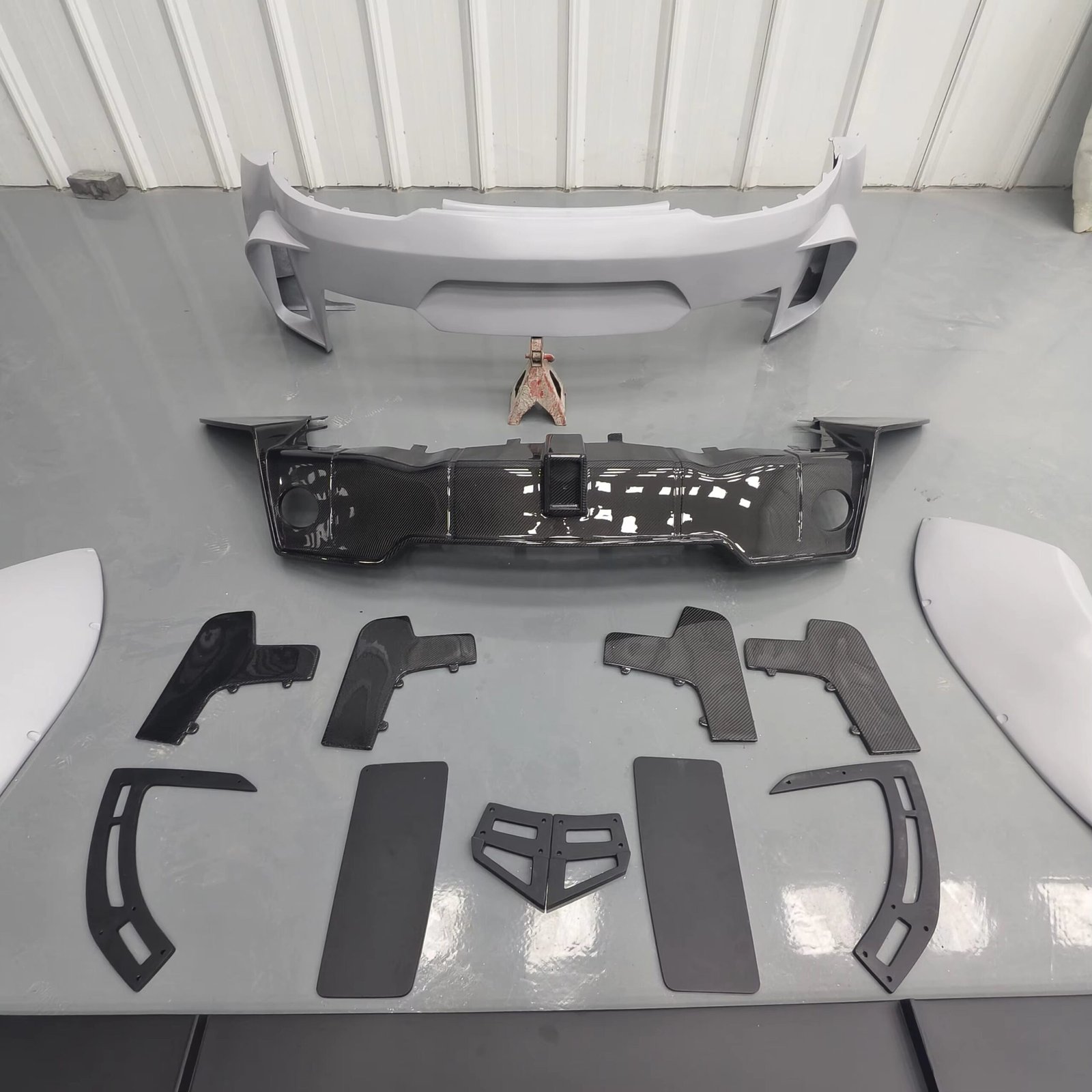 Mercedes AMG GT/GTS/GTC FRP/Carbon Fiber GT3 Wide Body Kit - Image 9
