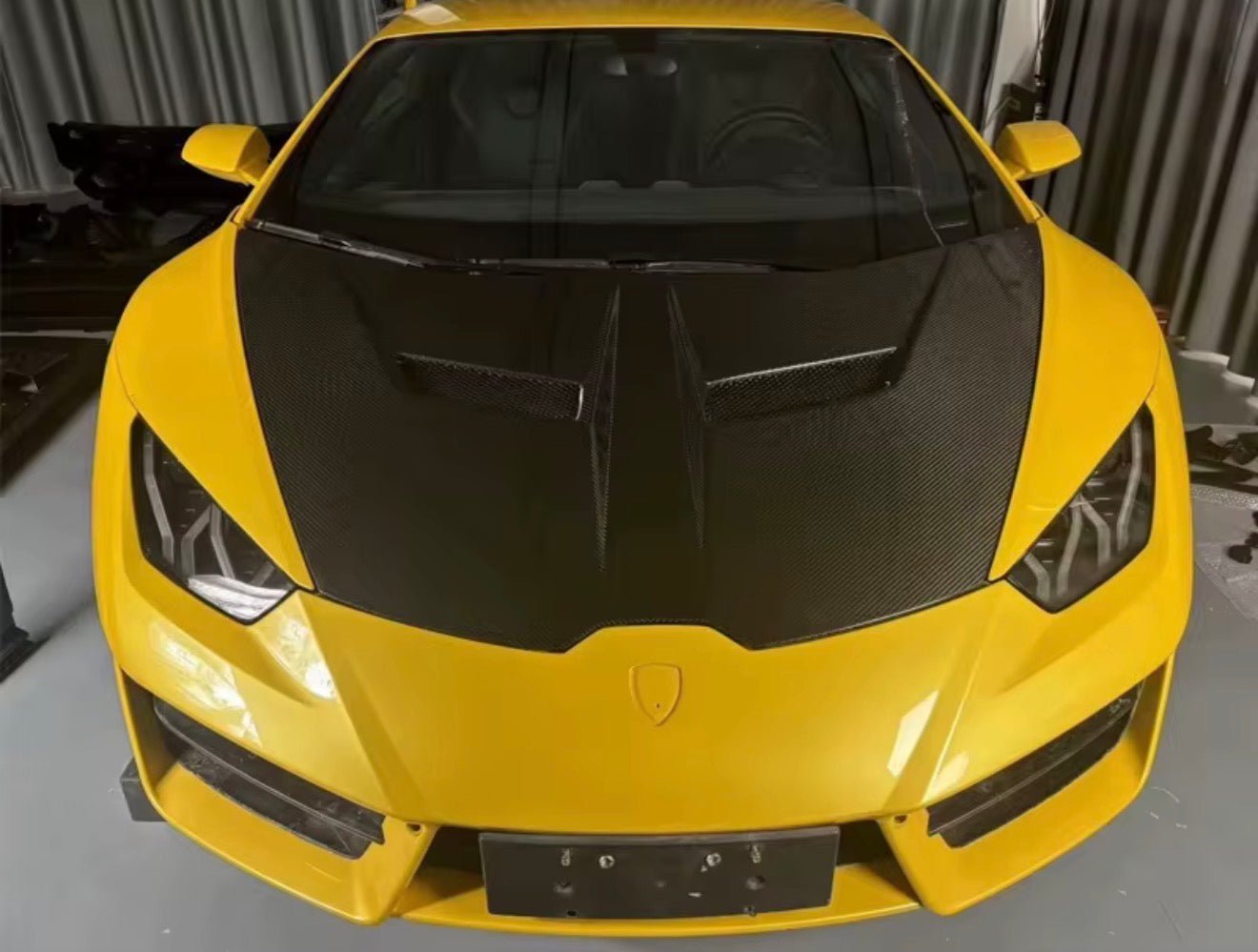 Carbon Fiber Vented Hood - Lamborghini Huracan