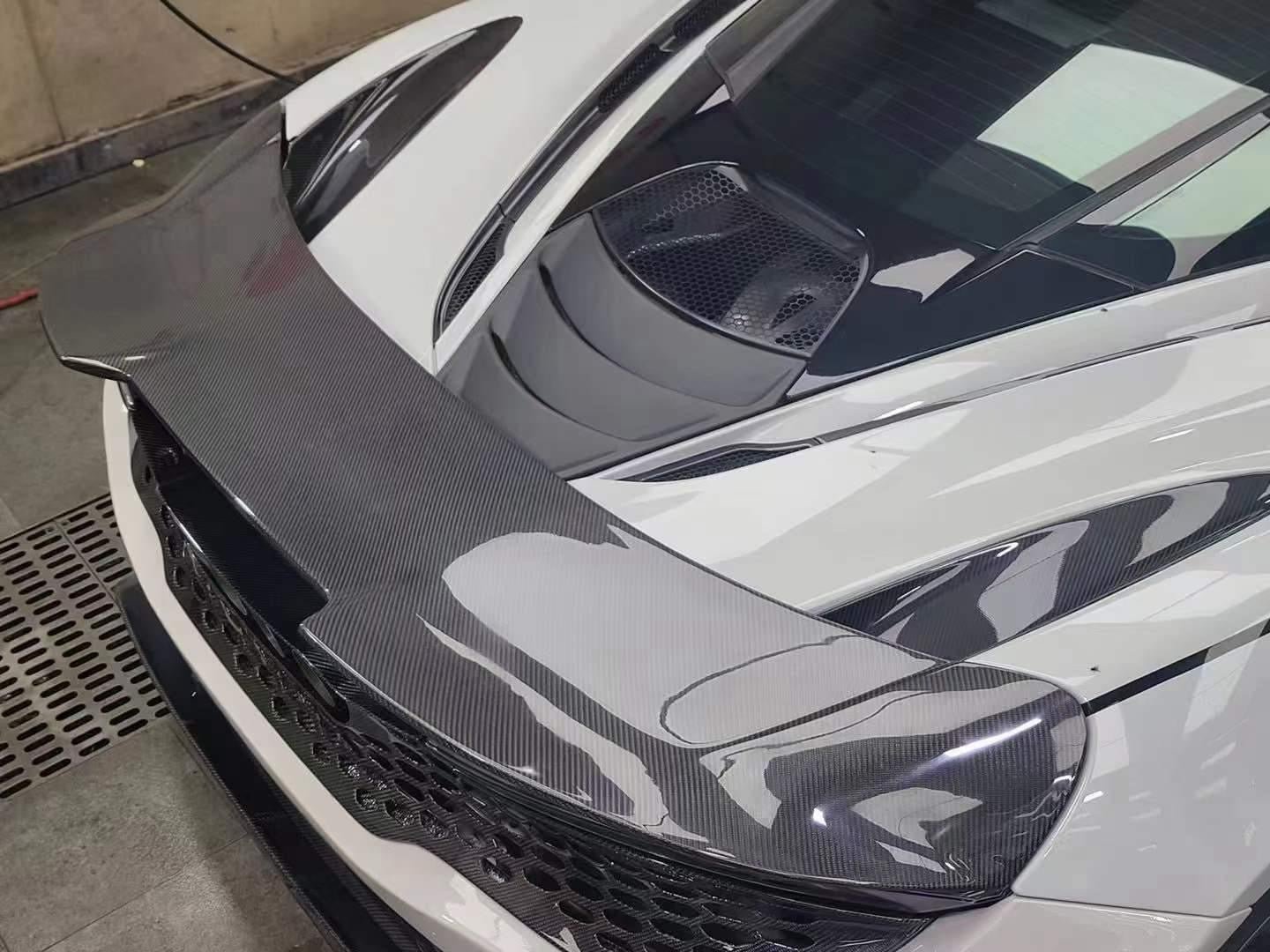 765LT Conversion Half FRP Carbon fiber Body Kit - Mclaren 720s