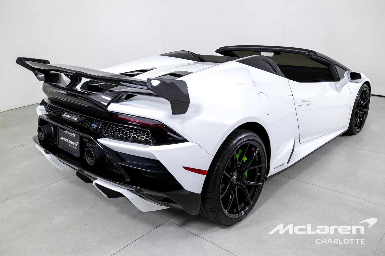 V Style Carbon Fiber Spoiler - Lamborghini Huracan