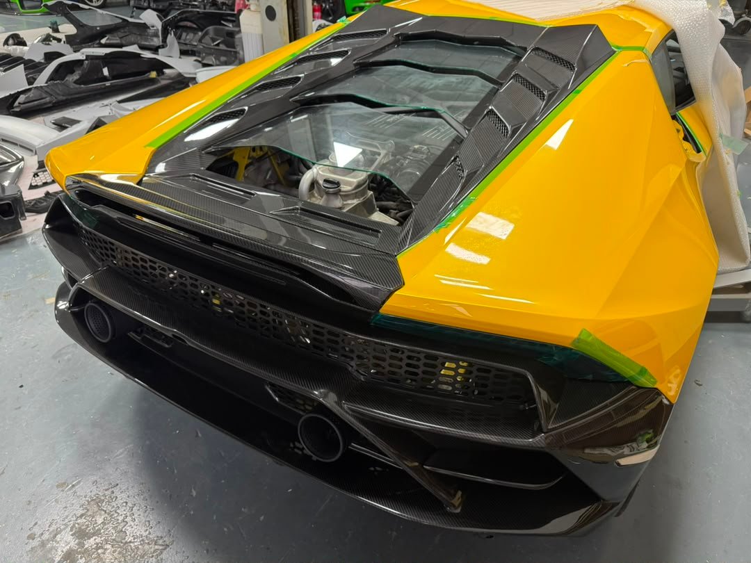 Carbon Fiber Evo Style Front and Rear Bumper Conversion kit - Lamborghini Huracan