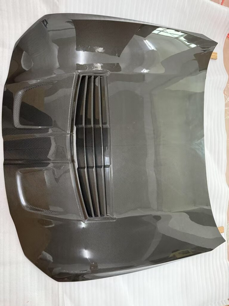 Prepreg Carbon Fiber GT4 Style Vented Engine hood - BMW G80 M3 G82 M4
