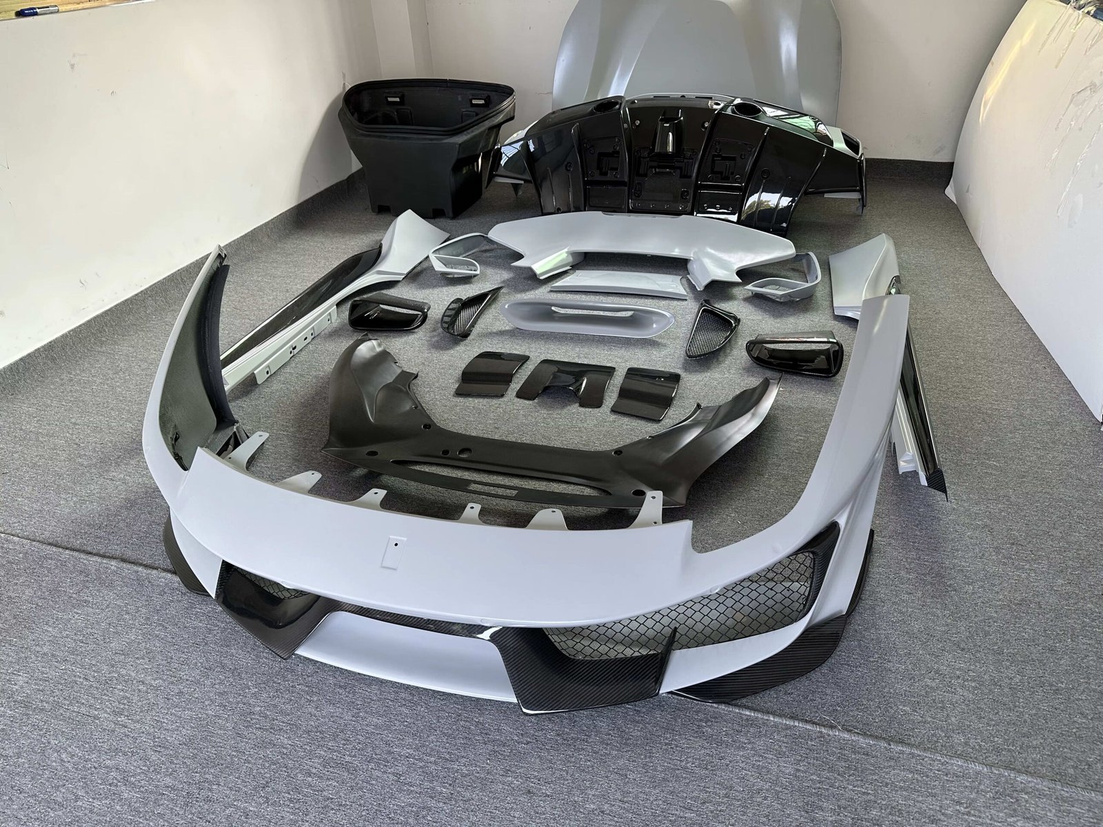 488 Pista Style Carbon Fiber Full Conversion Kit - Ferrari 488