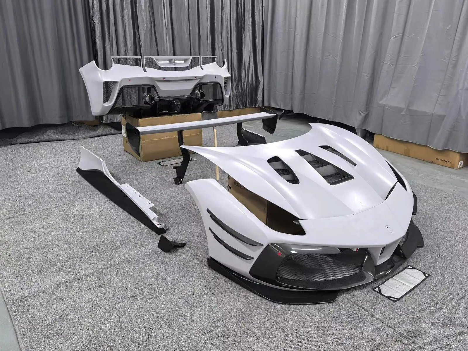 Prepreg Carbon Fiber Aerodynamic EVO Style Body Kit - Ferrari 488