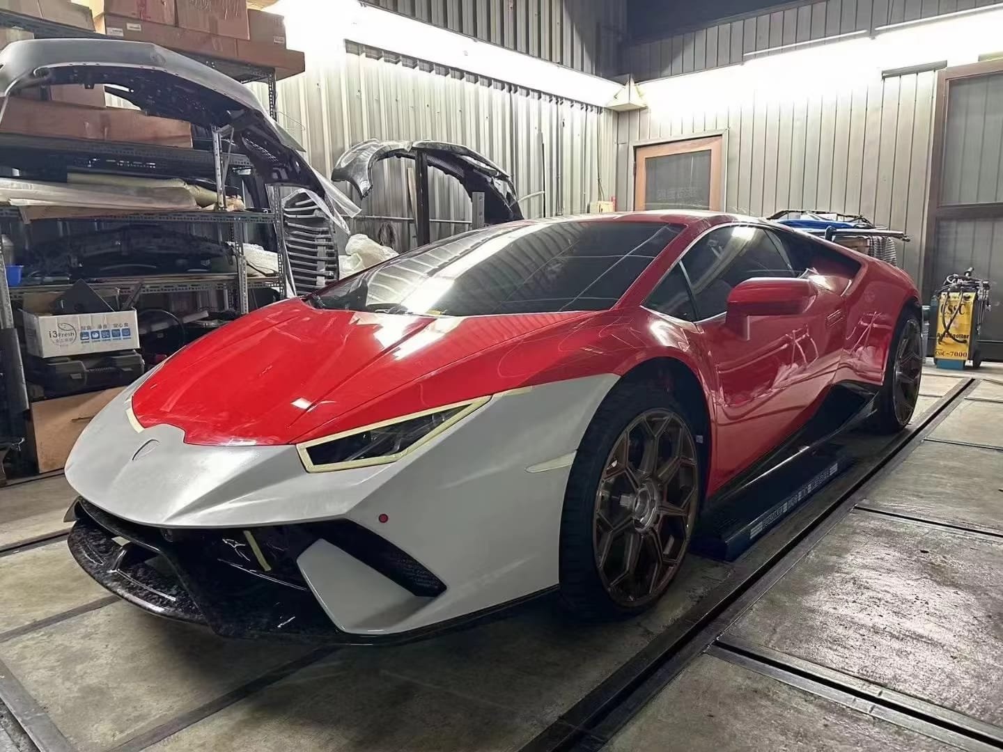 Lamborghini Huracan Carbon Fiber Performante Style Full Conversion Kit