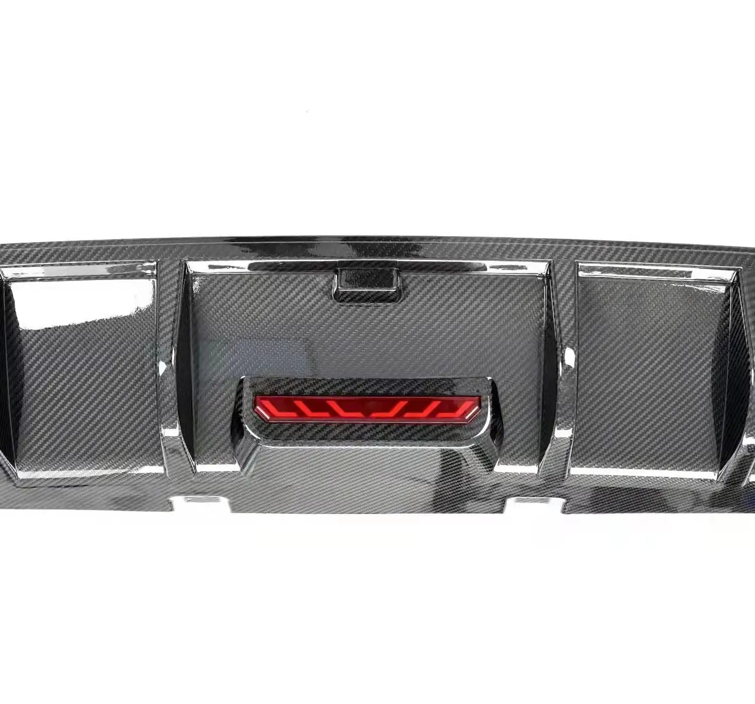 Prepreg Carbon Fiber Rear Diffuser w/led - Audi Q8 2020+ - 图片 3