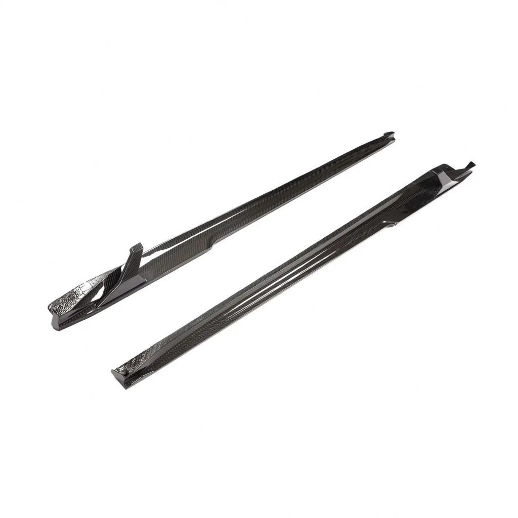 Carbon Fiber Prepreg Finned Side Skirt V3 - Porsche 911 991 Carrera 4 GTS 3.0T 2017-2019
