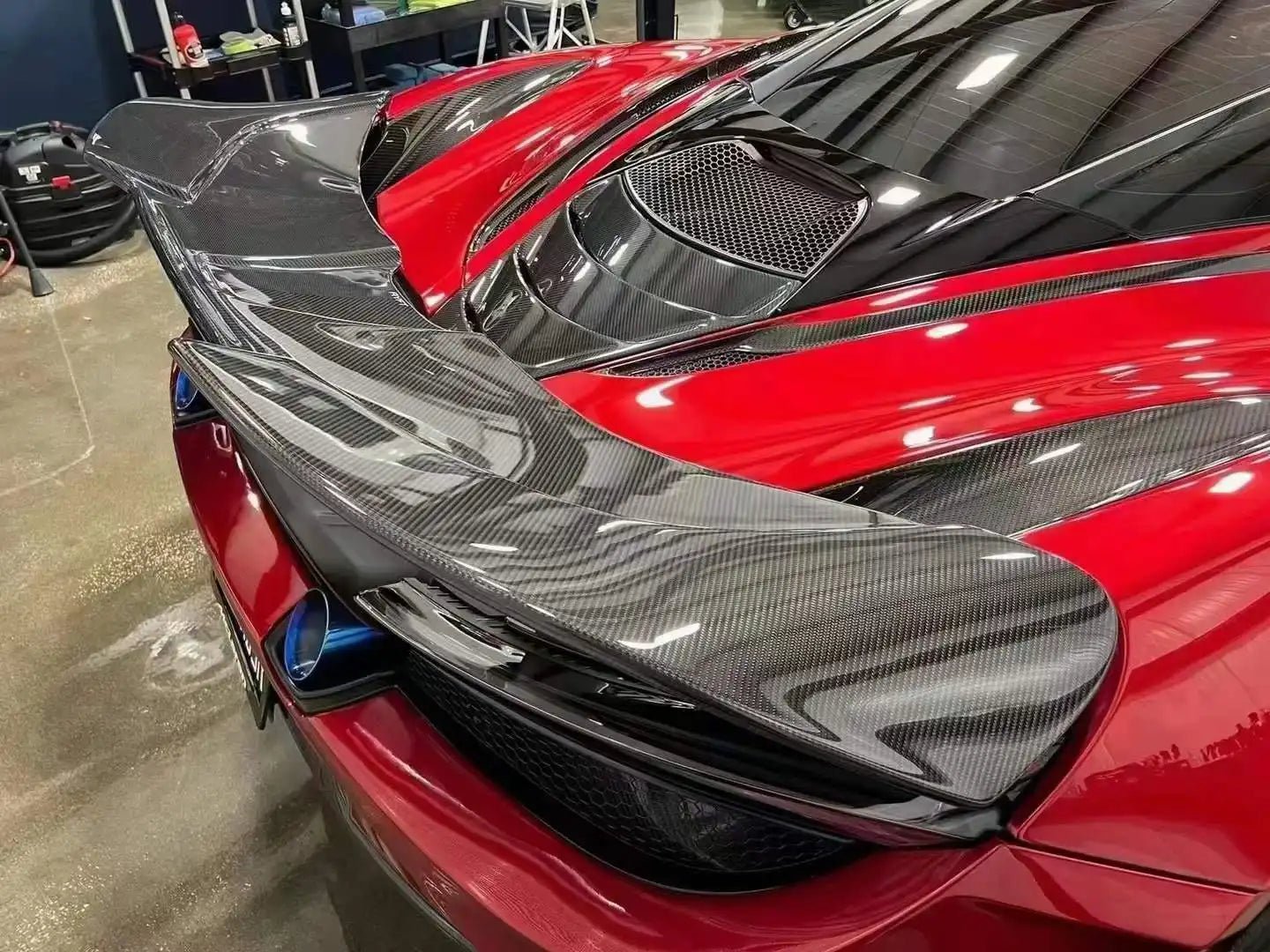 Full Carbon Fiber R Style Aero Kit - McLaren 720s 720