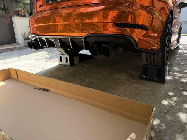 Carbon Fiber Rear Diffuser w/ Brake Light - Audi S3 / A3 S Line - 图片 4