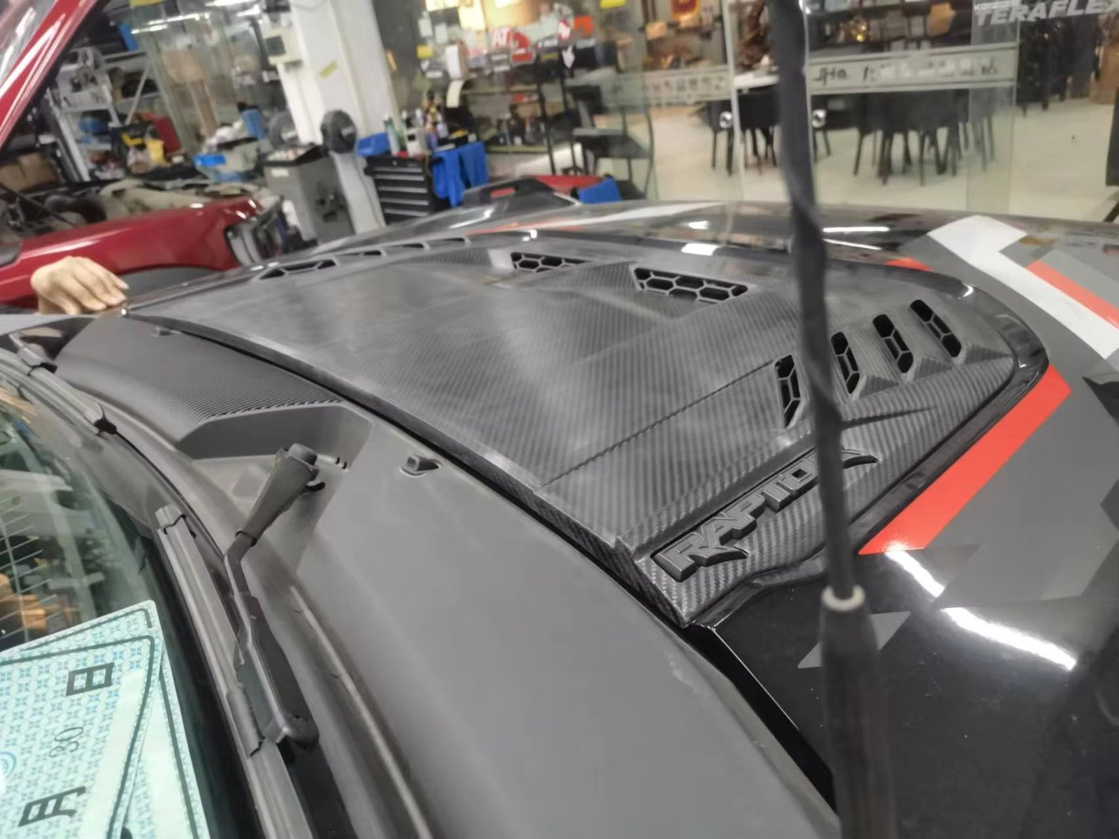 Carbon Fiber Car Front Engine Hood Engine Bonnet Cover Trim - Ford Bronco Raptor 2021 - 2024 - Image 7