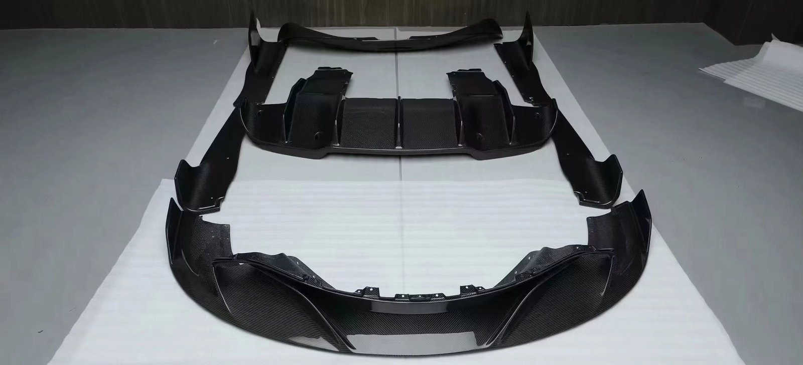 Full Carbon Fiber R Style Aero Kit - McLaren 720s 720 - product detail 17