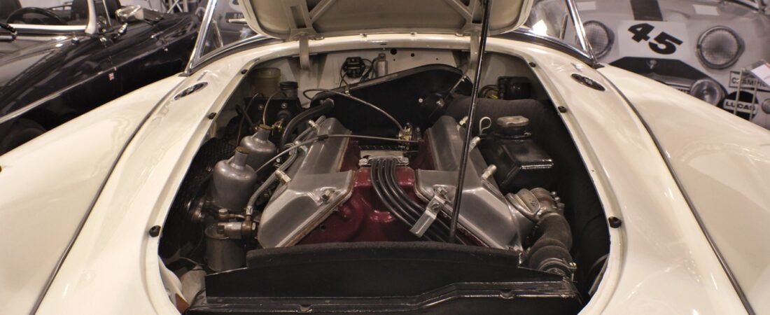Carbon Fiber Engine Cover: Fitment, Heat and Buying Checks