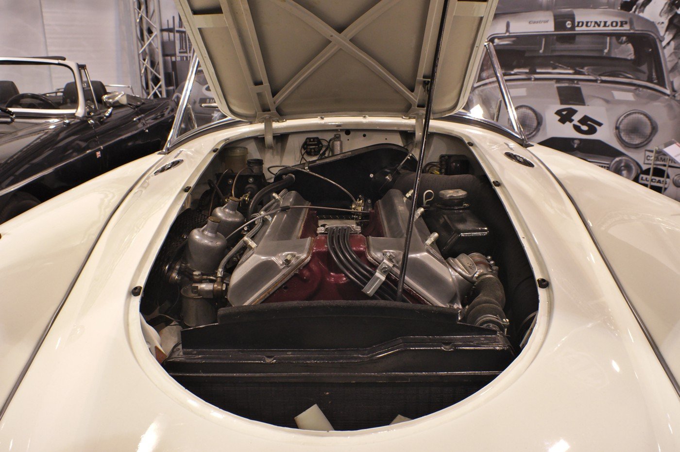 Reference photograph of Engine Bay (40477387974)